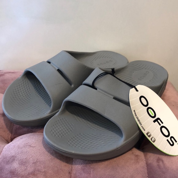 oofos grey